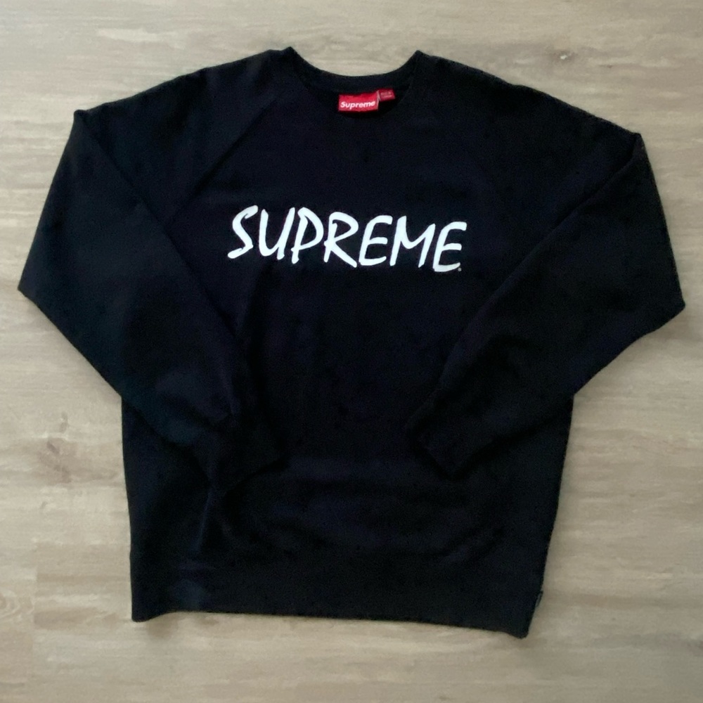 Supreme sweatshirt black with white font
